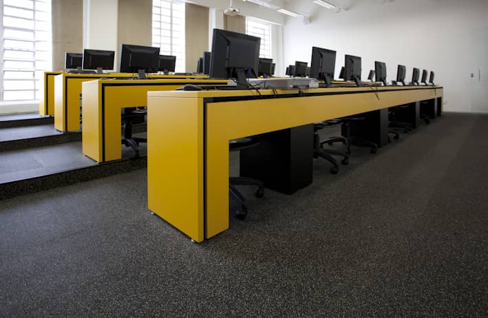 aubicon-piso-impact-roll-alta-performance-corporativo-6